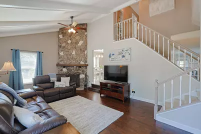 229 Tudor Lane, Schaumburg, IL 60193 - Photo 19