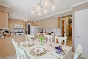 229 Tudor Ln, Schaumburg, IL 60193 - Photo 17