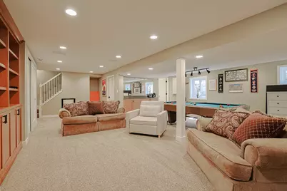 229 Tudor Lane, Schaumburg, IL 60193 - Photo 35