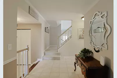 229 Tudor Lane, Schaumburg, IL 60193 - Photo 9