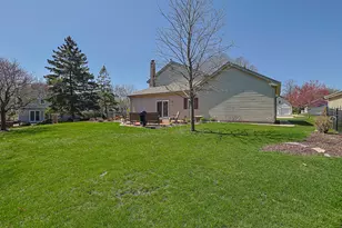 229 Tudor Ln, Schaumburg, IL 60193 - Photo 39