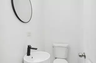 1041 S Oakley Blvd, Chicago, IL 60612 - Photo 11