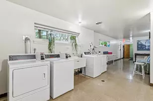 320 Claymoor Rd, Hinsdale, IL 60521 - Photo 23