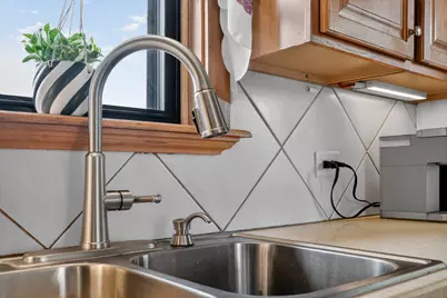 8021 S Lavergne Avenue, Burbank, IL 60459 - Photo 5