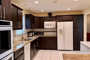 539 E 169th St, South Holland, IL 60473 - Photo 5