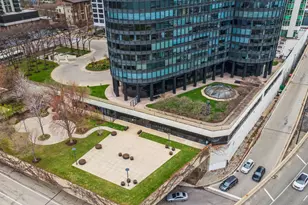 155 N Harbor Dr, Chicago, IL 60601 - Photo 29