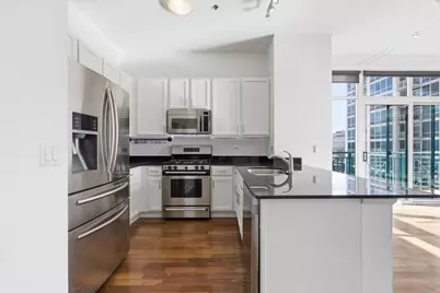 340 W Superior Street #1601, Chicago, IL 60654 - Photo 3