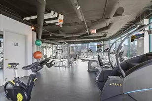 340 W Superior St, Chicago, IL 60654 - Photo 21