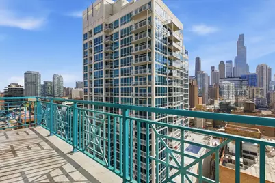 340 W Superior Street #1601, Chicago, IL 60654 - Photo 9