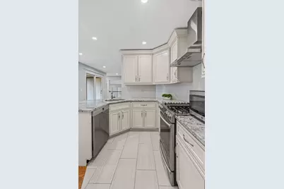 1066 Shermer Road #1066, Glenview, IL 60025 - Photo 9