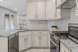 1066 Shermer Rd, Glenview, IL 60025 - Photo 9