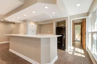17325 W Westwind Dr, Gurnee, IL 60031 - Photo 29