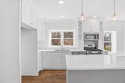 297 E Lakeview Avenue, Round Lake Beach, IL 60073 - Photo 11