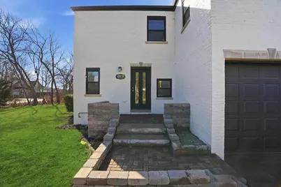 297 E Lakeview Avenue, Round Lake Beach, IL 60073 - Photo 3