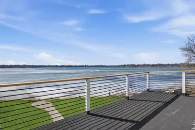 297 E Lakeview Avenue, Round Lake Beach, IL 60073 - Photo 33