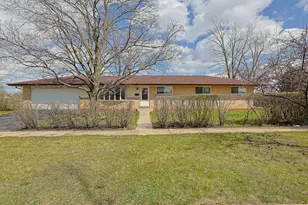 761 Marshall Dr, Des Plaines, IL 60016 - Photo 1