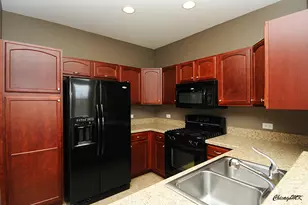 2245 Aurora Dr, Pingree Grove, IL 60140 - Photo 9