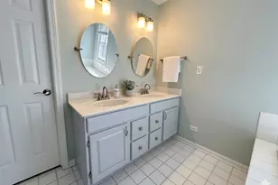 619 Lexington Square W, Gurnee, IL 60031 - Photo 13