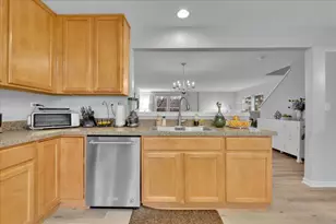 404 Belvedere Ln, Aurora, IL 60502 - Photo 9