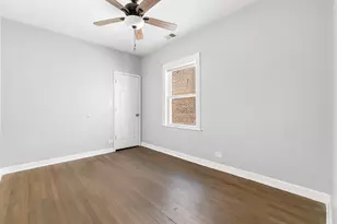 8841 S Muskegon Ave, Chicago, IL 60617 - Photo 19