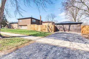 18724 Loomis Ave, Homewood, IL 60430 - Photo 3