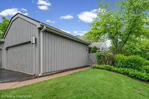 1280 Oak Hill Rd, Lake Barrington, IL 60010 - Photo 1