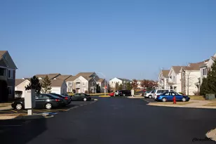 1917 Silverstone Dr, Carpentersville, IL 60110 - Photo 15