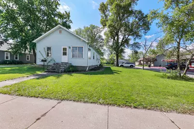 215 W Division Street, Coal City, IL 60416 - Photo 1