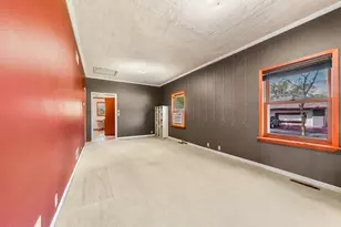215 W Division St, Coal City, IL 60416 - Photo 5