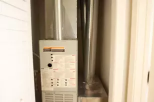 637 W 59th St, Chicago, IL 60621 - Photo 11