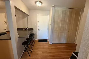 8936 Northshore Dr, Des Plaines, IL 60016 - Photo 7