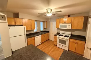 8936 Northshore Dr, Des Plaines, IL 60016 - Photo 5