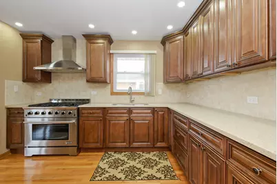 8037 McVicker Avenue, Burbank, IL 60459 - Photo 3