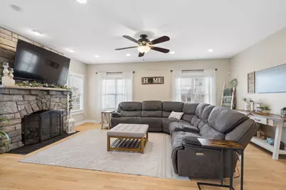 21261 Somerset Street, Shorewood, IL 60404 - Photo 9