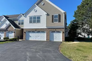 51 Arboretum Dr, Lombard, IL 60148 - Photo 1