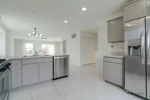 667 Hickory St, Mundelein, IL 60060 - Photo 5