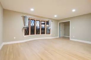 8226 Bob O Link Rd, Orland Park, IL 60462 - Photo 13