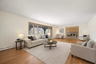 501 Glenwood Trail, Elgin, IL 60120 - Photo 3