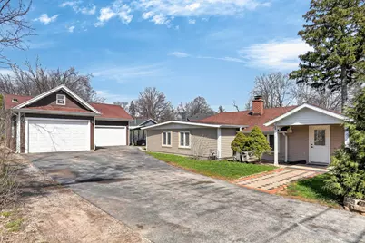 132 Harvey Avenue, Wood Dale, IL 60191 - Photo 1