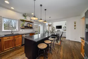 38W931 McNair Dr, Geneva, IL 60134 - Photo 13