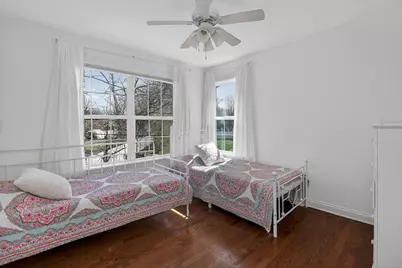 1614 Sawyer Avenue, Glen Ellyn, IL 60137 - Photo 19