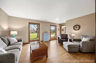 4N890 Chaffield Dr, Saint Charles, IL 60175 - Photo 7