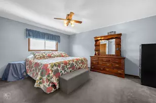 3235 192nd St, Lansing, IL 60438 - Photo 7