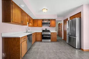 3235 192nd St, Lansing, IL 60438 - Photo 5