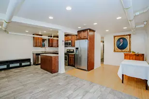 622 W Briar Pl, Chicago, IL 60657 - Photo 11