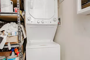 622 W Briar Pl, Chicago, IL 60657 - Photo 19