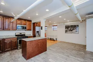 622 W Briar Pl, Chicago, IL 60657 - Photo 7