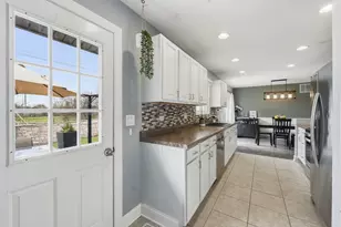 441 Walnut Ln, Elk Grove Village, IL 60007 - Photo 13