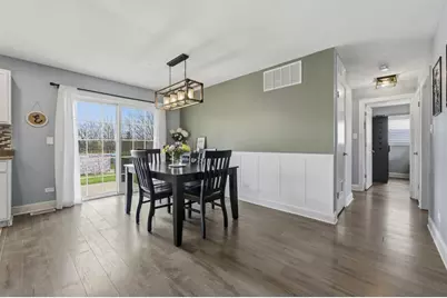 441 Walnut Lane, Elk Grove Village, IL 60007 - Photo 9