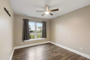 28621 Wagon Trail Rd, Lakemoor, IL 60051 - Photo 13